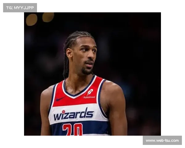 奇才榜眼萨尔因不满判罚砸球，连吃两技犯遭驱逐