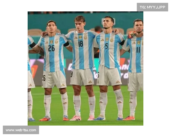 尼科-帕斯点球被扑，错失帽子戏法良机